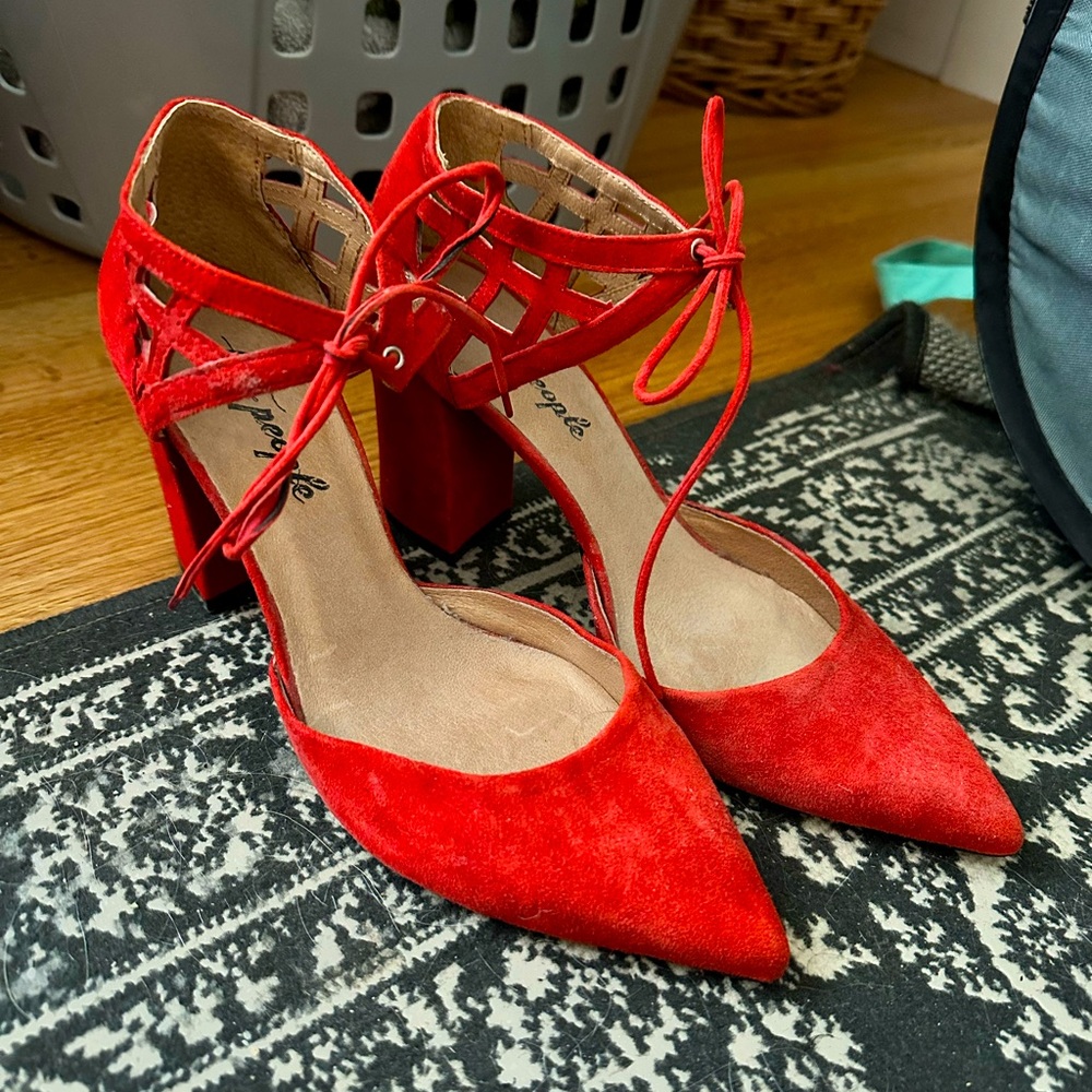 Free People tie red mini heels